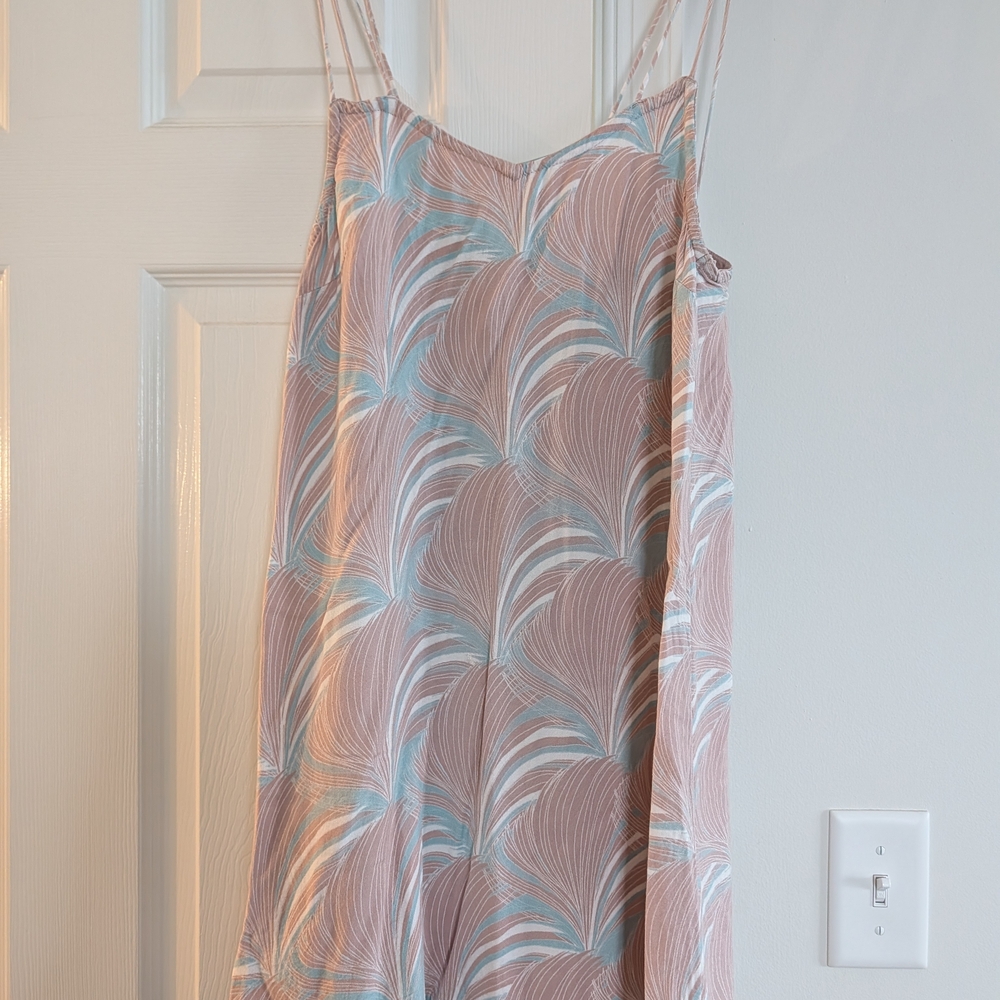 RVCA Tan and Blue Patterned Top